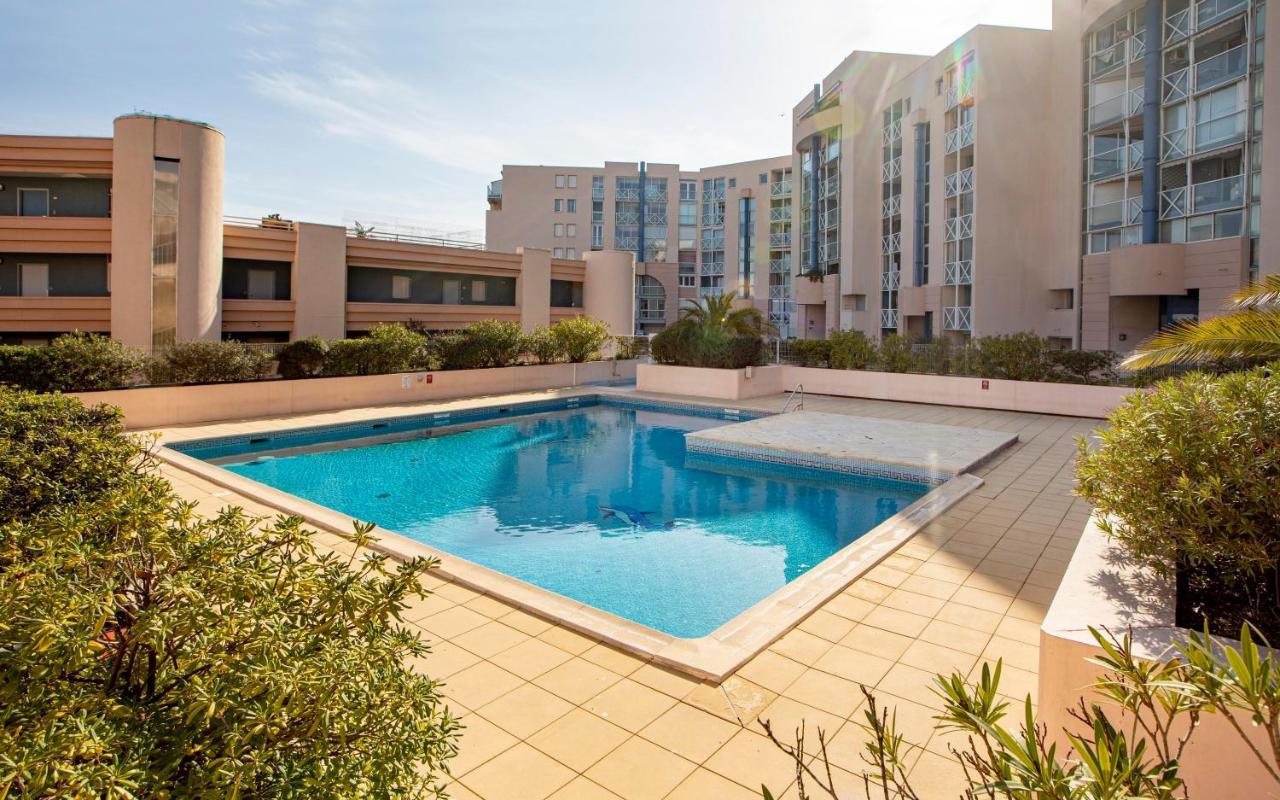 Appartement T3 Traversant Residence Standing Garage Et Piscine Exterieure Gratuits Sete Exterior photo