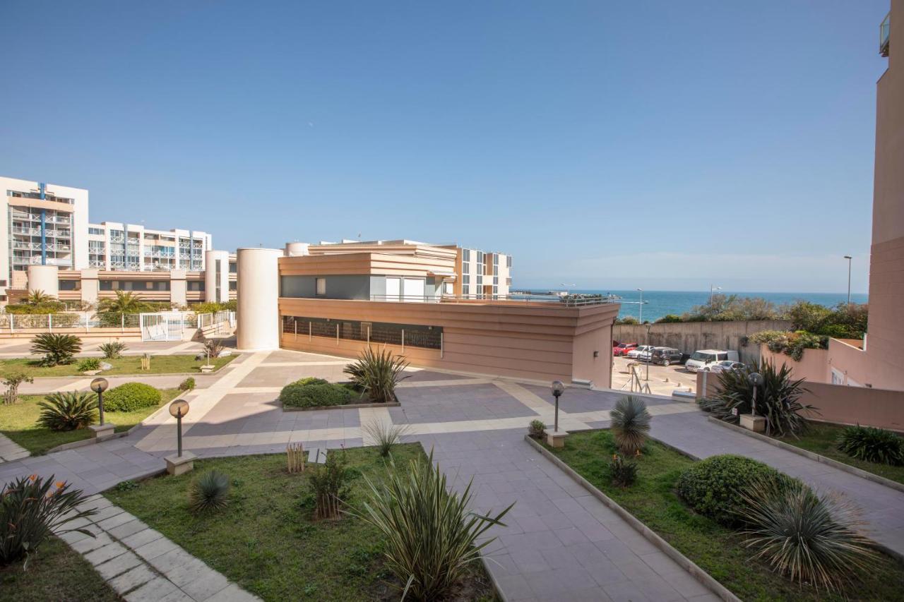 Appartement T3 Traversant Residence Standing Garage Et Piscine Exterieure Gratuits Sete Exterior photo